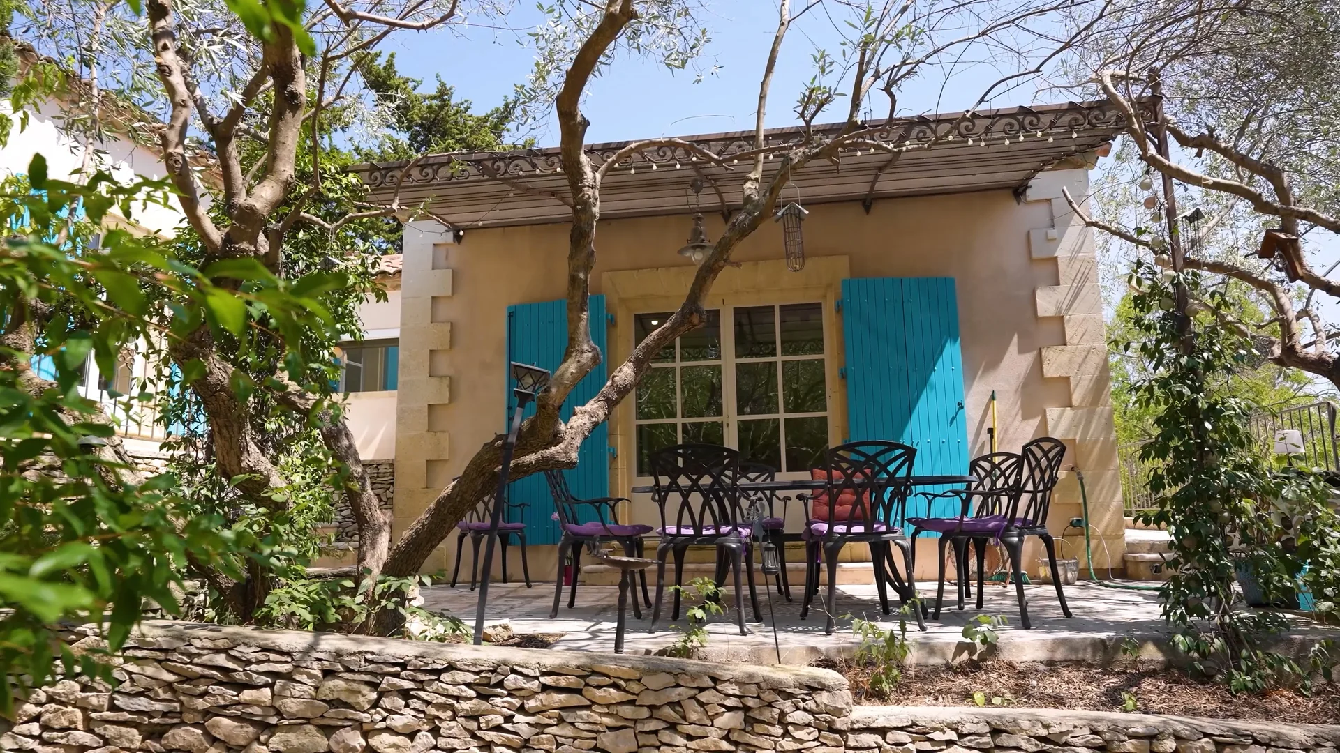 Chambre d'hôtes de charme réservée aux adultes à Nîmes